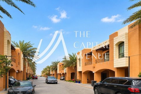 ویلا برای اجاره در Abu Dhabi، امارات متحده عربی 4 خوابه ، 278.71 متر مربع ، شماره 757636 - تصویر 8