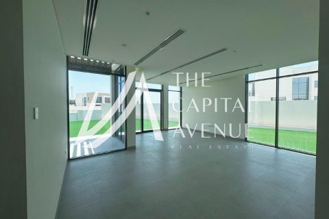 Villa zur Miete in Abu Dhabi, VAE 4 Schlafzimmer, 1115.3 m2 Nr. 757637 - Foto 3