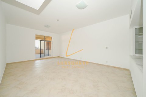 Apartman u Motor City, Dubai, UAE 3 spavaćih soba, 272 m2 Br. 679378 - fotografija 5