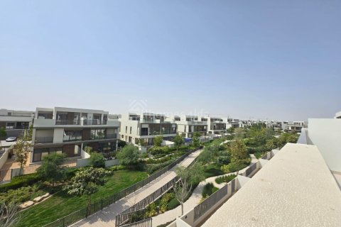 Villa in Tilal Al Ghaf, Dubai, UAE 4 bedrooms, 317 sq.m. № 702127 - photo 12