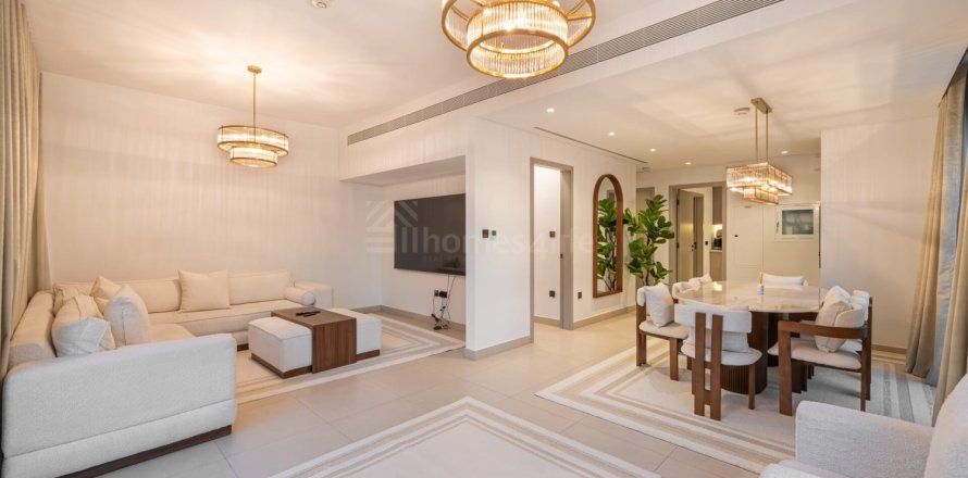 Tilal Al Ghaf, Dubai, UAE의 빌라 침실 4개, 221제곱미터 번호 702127