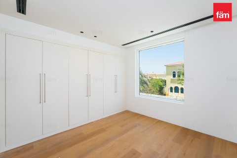 Vila v Jumeirah Park, Dubai, SAE 3 ložnice, 498 m² Č.: 679803 - fotografie 19