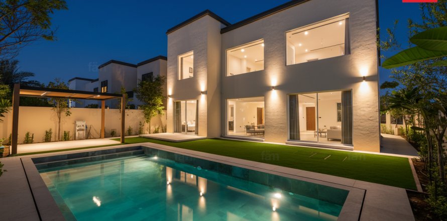 Jumeirah Park, Dubai, UAE의 빌라 침실 3개, 498제곱미터 번호 679803