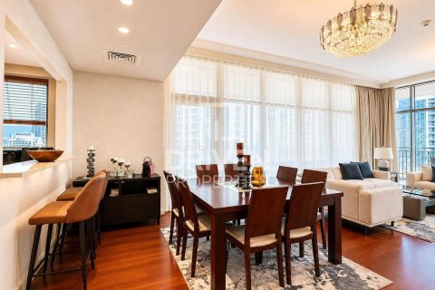 Apartamento para arrendamento em Downtown Dubai (Downtown Burj Dubai), Dubai, EAU 3 quartos, 209.12 m2 № 744861 - foto 4