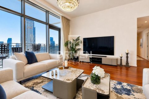 Apartamento para arrendamento em Downtown Dubai (Downtown Burj Dubai), Dubai, EAU 3 quartos, 209.12 m2 № 744861 - foto 1