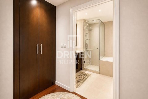 Apartamento para arrendamento em Downtown Dubai (Downtown Burj Dubai), Dubai, EAU 3 quartos, 209.12 m2 № 744861 - foto 13