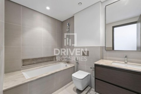 Downtown Dubai (Downtown Burj Dubai), Dubai, UAE의 임대용 아파트 침실 4개, 240.15제곱미터 번호 744867 - 사진 19