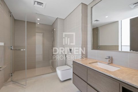 Downtown Dubai (Downtown Burj Dubai), Dubai, UAE의 임대용 아파트 침실 4개, 240.15제곱미터 번호 744867 - 사진 16