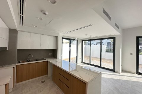 וילה להשכרה ב Dubai Land, Dubai, איחוד האמירויות  4 חדרי שינה, 240 מ"ר, מספר 679317 - תמונה 5