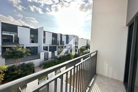 וילה להשכרה ב Dubai Land, Dubai, איחוד האמירויות  4 חדרי שינה, 240 מ"ר, מספר 679317 - תמונה 19