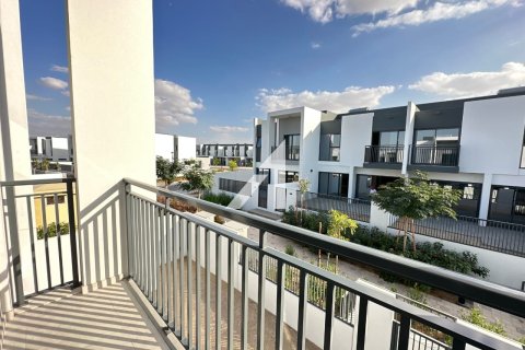 וילה להשכרה ב Dubai Land, Dubai, איחוד האמירויות  4 חדרי שינה, 240 מ"ר, מספר 679317 - תמונה 9