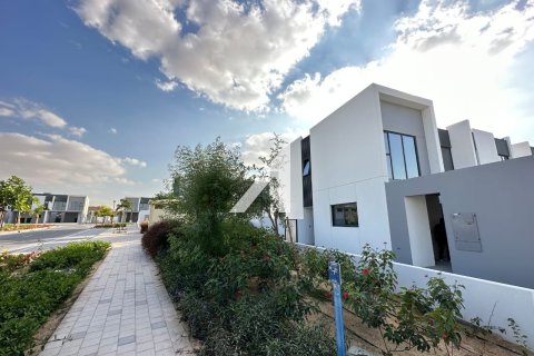 וילה להשכרה ב Dubai Land, Dubai, איחוד האמירויות  4 חדרי שינה, 240 מ"ר, מספר 679317 - תמונה 27