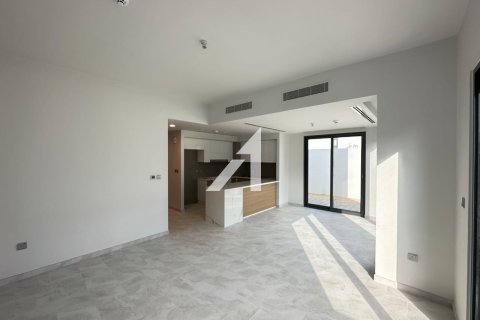 וילה להשכרה ב Dubai Land, Dubai, איחוד האמירויות  4 חדרי שינה, 240 מ"ר, מספר 679317 - תמונה 3