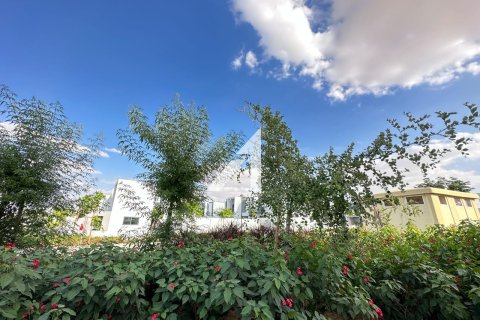 וילה להשכרה ב Dubai Land, Dubai, איחוד האמירויות  4 חדרי שינה, 240 מ"ר, מספר 679317 - תמונה 25