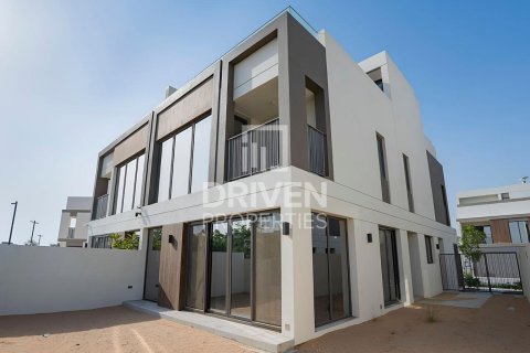 Řadový dům v Tilal Al Ghaf, Dubai, SAE 4 ložnice, 218.97 m² Č.: 756280 - fotografie 2
