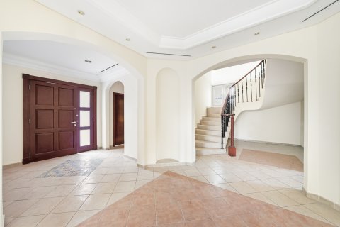 Vila u Dubai Investment Park, UAE 5 spavaćih soba, 555.28 m2 Br. 748541 - fotografija 16