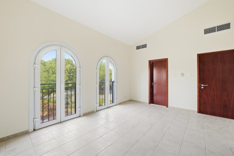 Vila u Dubai Investment Park, UAE 5 spavaćih soba, 555.28 m2 Br. 748541 - fotografija 9