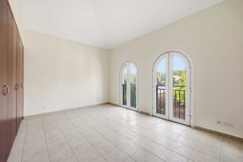 Vila u Dubai Investment Park, UAE 5 spavaćih soba, 555.28 m2 Br. 748541 - fotografija 10