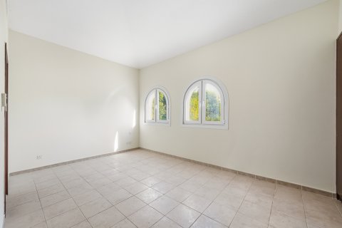 Vila u Dubai Investment Park, UAE 5 spavaćih soba, 555.28 m2 Br. 748541 - fotografija 6