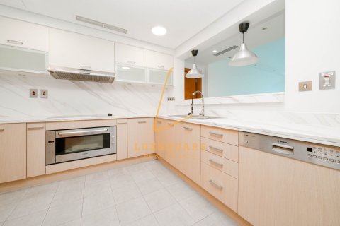 Apartman u Palm Jumeirah, Dubai, UAE 3 spavaćih soba, 227 m2 Br. 705553 - fotografija 23
