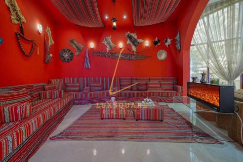 Villa te huur in Emirates Hills, Dubai, VAE 8 slaapkamers, 1486 vr.m., nr 700850 - foto 22