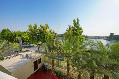 Villa te huur in Emirates Hills, Dubai, VAE 8 slaapkamers, 1486 vr.m., nr 700850 - foto 19