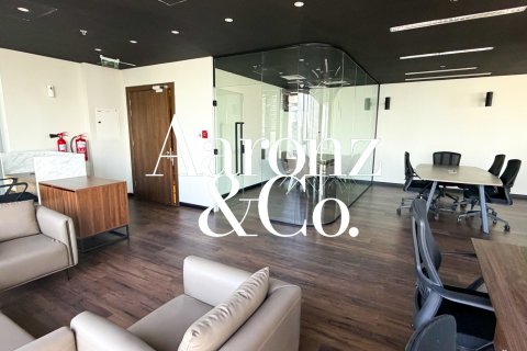Oficina en Business Bay, Dubai, EAU 102 m² № 708719