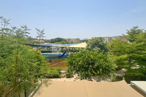 Adosado en alquiler en Dubai Land, Dubai, EAU 4 dormitorios, 250.4 m2 № 652019 - foto 16