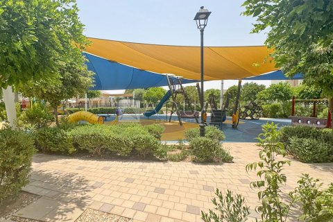 Adosado en alquiler en Dubai Land, Dubai, EAU 4 dormitorios, 250.4 m2 № 652019 - foto 10