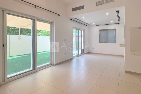 Adosado en alquiler en Dubai Land, Dubai, EAU 4 dormitorios, 250.4 m2 № 652019 - foto 5