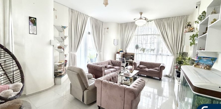 Apartment i Jumeirah Golf Estates, Dubai, UAE 2 soveværelser, 178 kvm № 698401