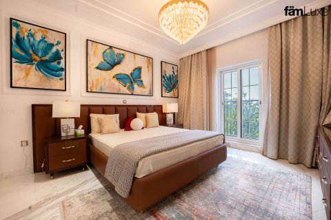 Villa te koop in Dubai, VAE 6 slaapkamers, 1718.1 vr.m., nr 669841 - foto 9