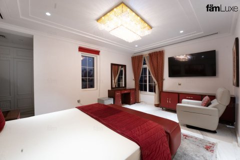 Villa te koop in Dubai, VAE 6 slaapkamers, 1718.1 vr.m., nr 669841 - foto 5