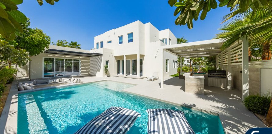 Arabian Ranches, Dubai, संयुक्त अरब अमीरात में विला, 4 बेडरूम, 465 वर्ग मीटर, संख्या 697893