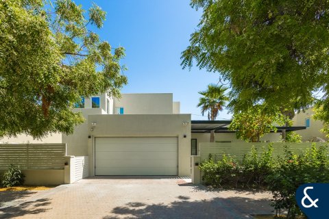 Arabian Ranches, Dubai, संयुक्त अरब अमीरात में विला, 4 बेडरूम, 465 वर्ग मीटर, संख्या 697893 - फ़ोटो 25