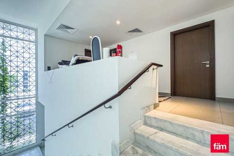 Shtëpi në qytet në Dubai, Emiratet e Bashkuara Arabe 3 dhoma gjumi, 273.5 m2. № 635802 - Foto 6