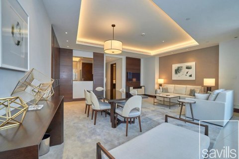 דירה להשכרה ב Downtown Dubai (Downtown Burj Dubai), Dubai, איחוד האמירויות  3 חדרי שינה, 225 מ"ר, מספר 635447 - תמונה 3