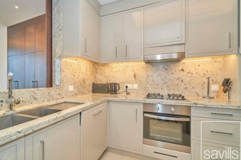 דירה להשכרה ב Downtown Dubai (Downtown Burj Dubai), Dubai, איחוד האמירויות  3 חדרי שינה, 225 מ"ר, מספר 635447 - תמונה 5