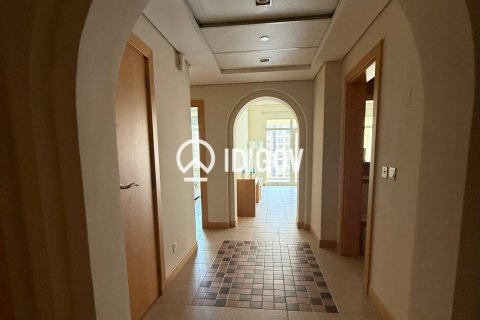 Appartement te huur in Palm Jumeirah, Dubai, VAE 2 slaapkamers, 144.09 vr.m., nr 735734 - foto 10