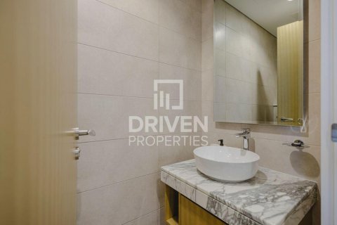 Apartment in Business Bay, Dubai, UAE 2 bedrooms, 79.25 sq.m. № 746661 - photo 10