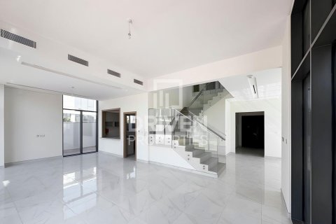 Willa do wynajęcia w Al Furjan, Dubai, ZEA 5 sypialnie, 413 mkw., nr 655316 - zdjęcie 1