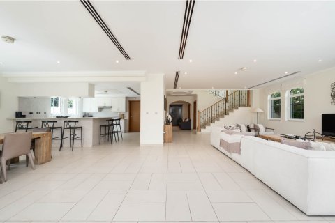 Villa te huur in Jumeirah Park, Dubai, VAE 4 slaapkamers, 471.02 vr.m., nr 750515 - foto 4