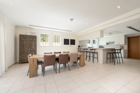 Villa te huur in Jumeirah Park, Dubai, VAE 4 slaapkamers, 471.02 vr.m., nr 750515 - foto 5