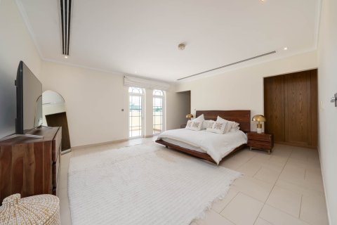 Villa te huur in Jumeirah Park, Dubai, VAE 4 slaapkamers, 471.02 vr.m., nr 750515 - foto 17