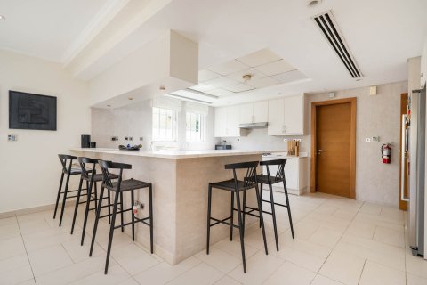 Villa te huur in Jumeirah Park, Dubai, VAE 4 slaapkamers, 471.02 vr.m., nr 750515 - foto 6