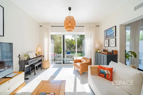 Villa in vendita a Arabian Ranches, Dubai, EAU 3 camere da letto, 244 mq. № 649560 - foto 3