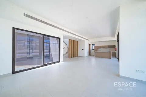 Vilë në Al Furjan, Dubai, Emiratet e Bashkuara Arabe 5 dhoma gjumi, 453 m2. № 649558 - Foto 3