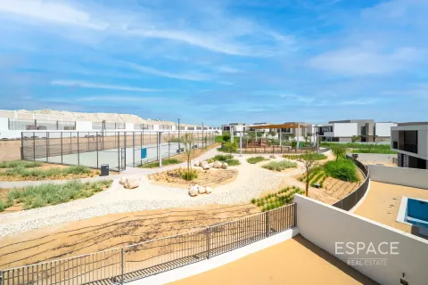 Vilë në Al Furjan, Dubai, Emiratet e Bashkuara Arabe 5 dhoma gjumi, 453 m2. № 649558 - Foto 1