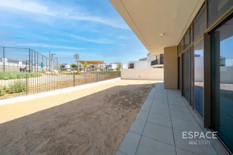 Al Furjan, Dubai, UAE의 판매용 빌라 침실 5개, 453제곱미터 번호 649558 - 사진 17