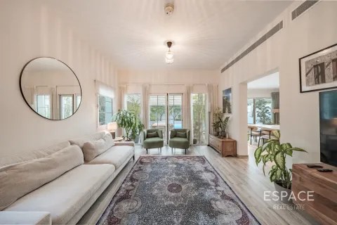 ویلا برای فروش در  Jumeirah Village Triangle، Dubai، امارات متحده عربی  4 خوابه ، 294 متر مربع ، شماره 649559 - تصویر 3